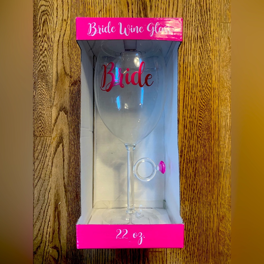 Bridal wine glass with ring holder